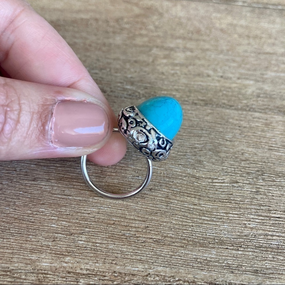 Turquoise stone statement silver ring - Picture 5 of 16